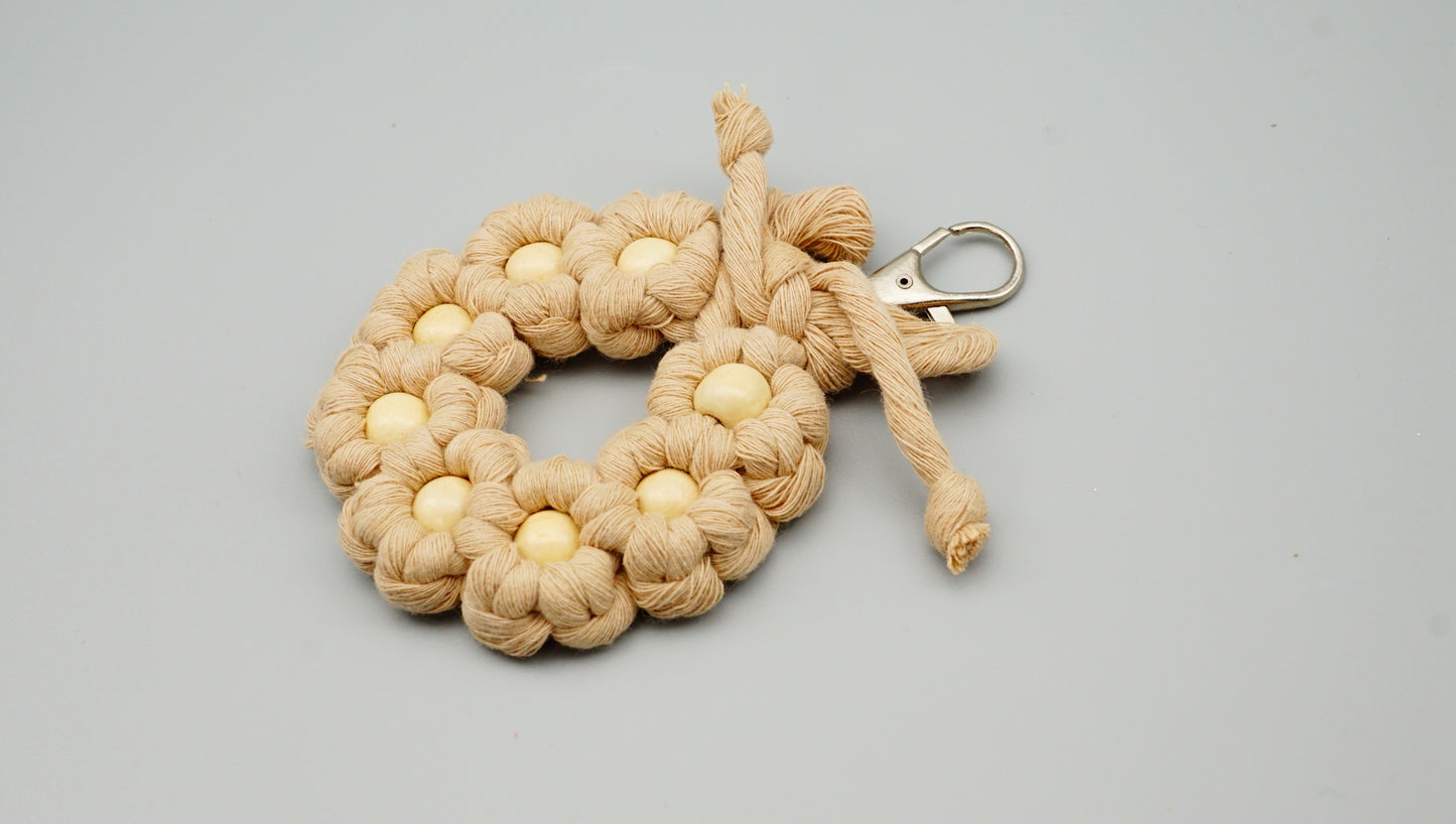 Macrame Keychain - Bieje